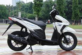 Yamaha Nmax Vs Honda Click 125i. Warna Baru Honda Click 125i Dual Tone,Bisa Jadi Inspirasi Modif Warna Vario 150 Dan 125 Nih!