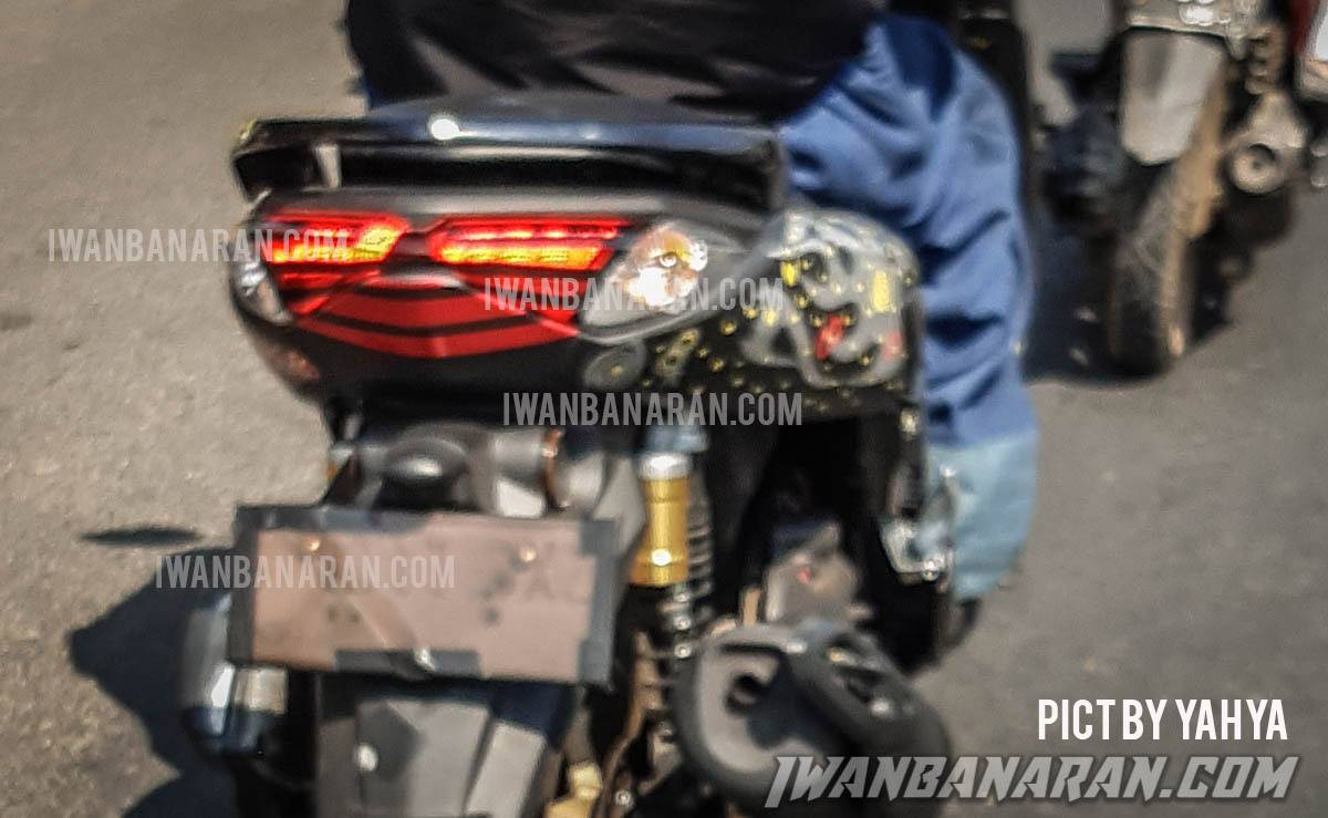 Modif Nmax Cirebon. [HOT SPYSHOT] Geger Yamaha New NMax 155 facelift kepergok di Cirebon, dikawal XSR-155 !!!!??