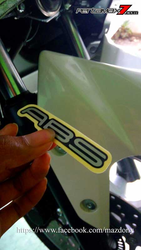 Stiker Abs Nmax 2020. Pasang ABS di Yamaha NMAX Non ABS Modal Rp.7 Ribu Saja