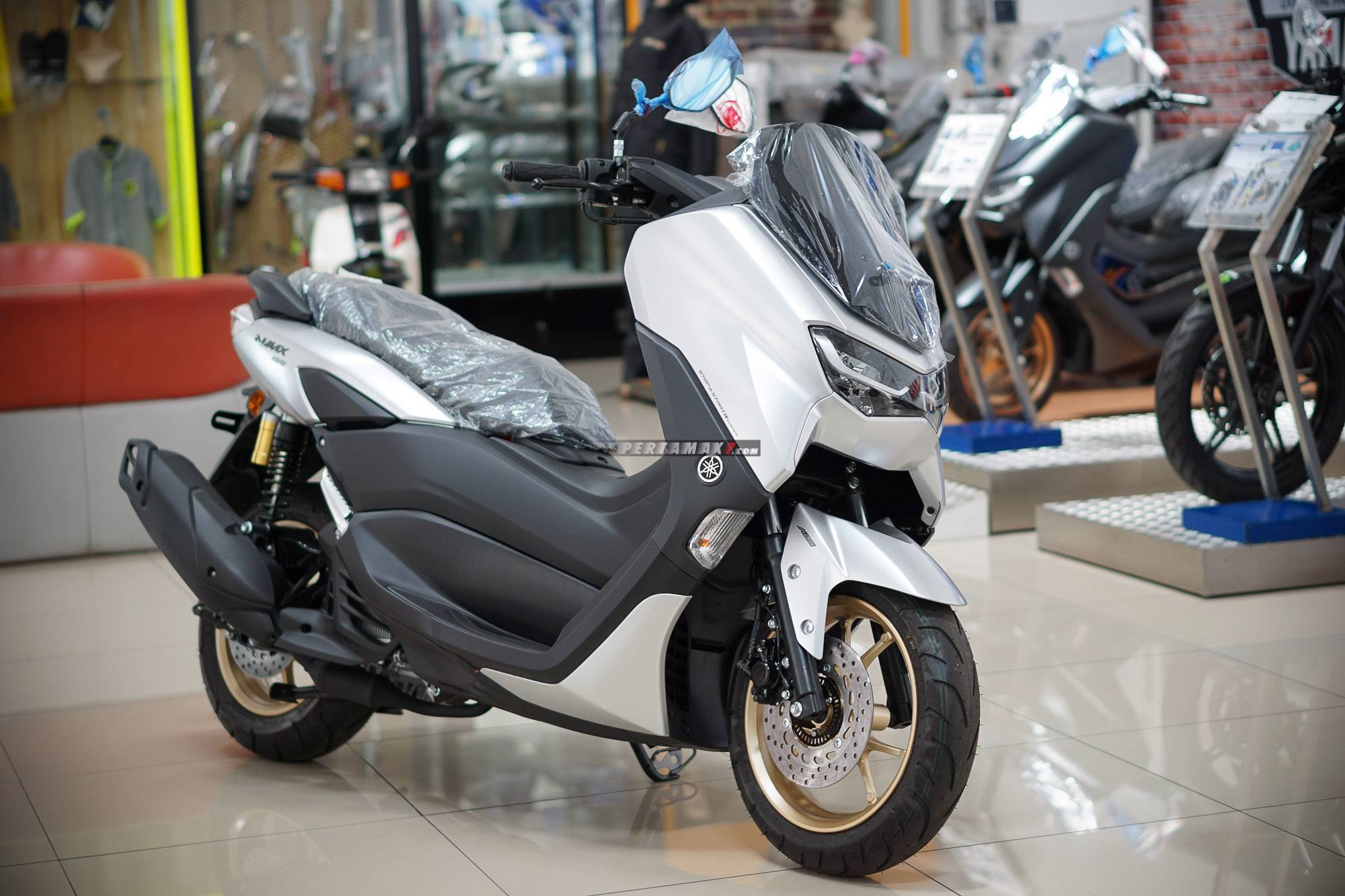 Nmax 2021 Abs Silver. Yamaha NMAX Connected ABS Prestige Silver Mewah Terbaru 2021