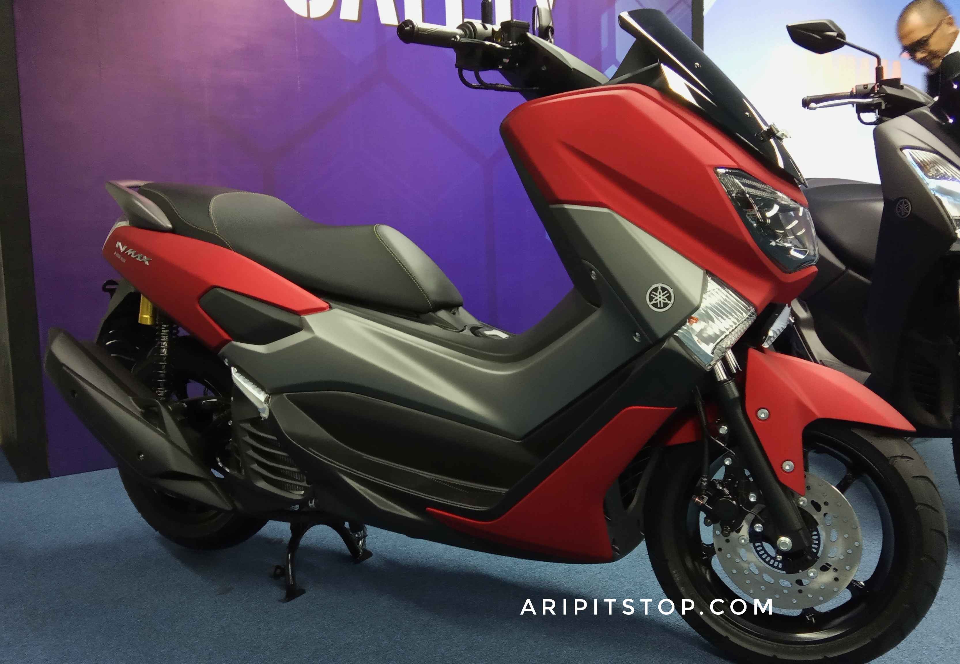 Nmax 2019 Red Matte. Ketika Bertemu Yamaha Nmax 2019 Warna Matte Red