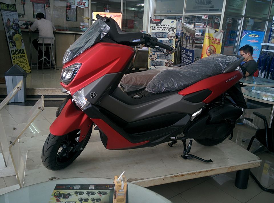 Nmax Merah Doff Modif. Yamaha NMAX 2017 ada warna Merah Doff, Jok Jahitan Putih