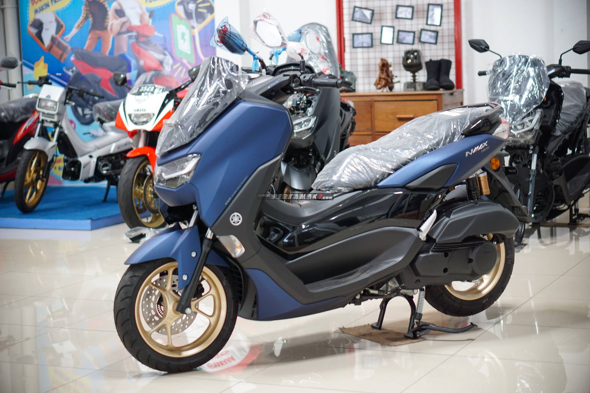 Nmax Biru Doff 2021. Yamaha NMAX Matte Blue Velg Emas, Boleh Juga