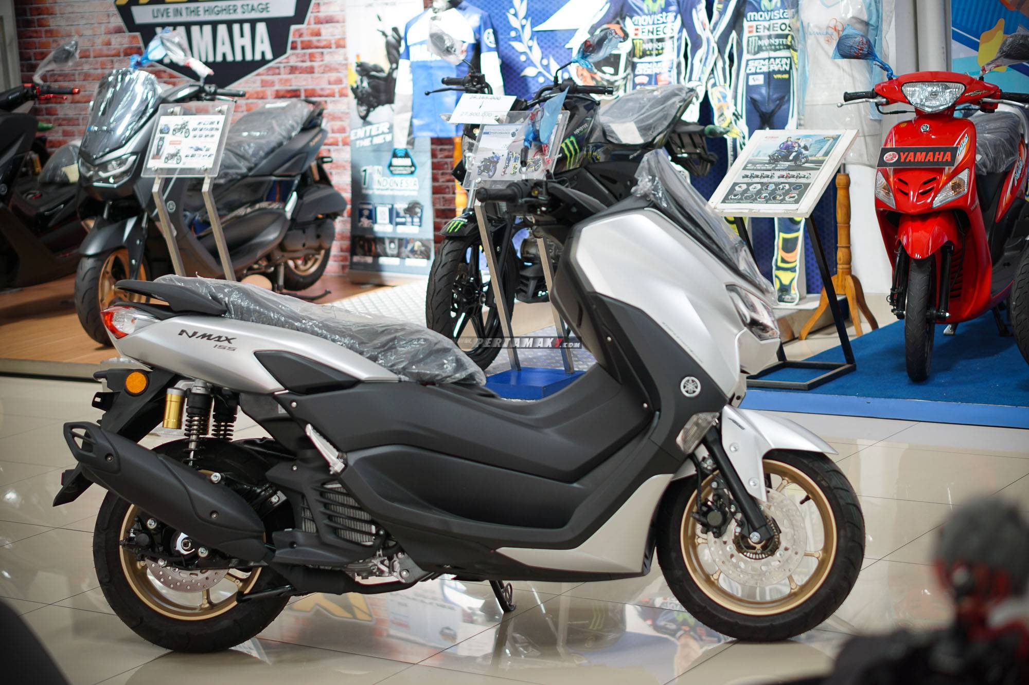Warna Yamaha Nmax Abs 2021. Pilihan Warna Yamaha NMAX Series Terbaru 2021 Indonesia