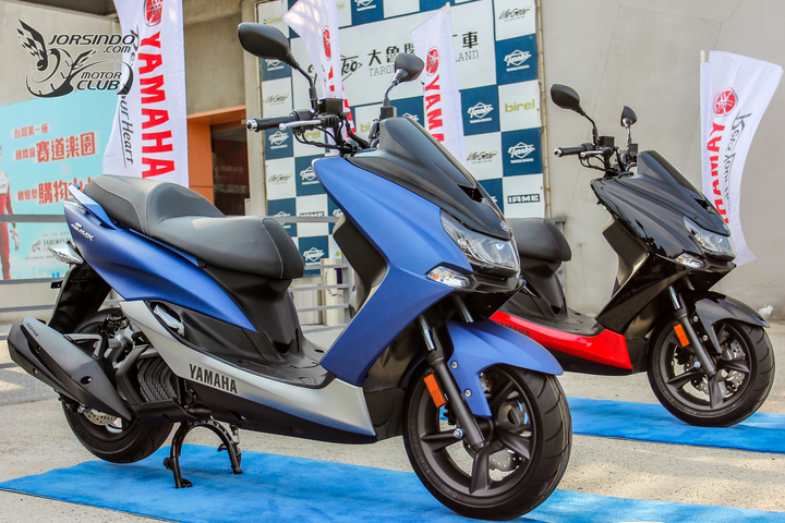 Comparativo Nmax Vs Pcx. Yamaha SMAX 155 kepo-in lebih dalam lagi Skutik ini