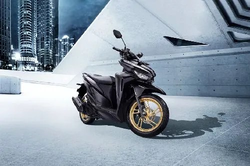 Yamaha Nmax Vs Honda Click 150i. Honda Vario 150 2022 Harga OTR, Promo Januari, Spesifikasi & Review