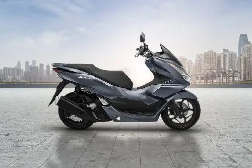 Pcx 160cc Vs Nmax 2020. Honda PCX160 2022 Harga OTR, Promo November, Spesifikasi & Review