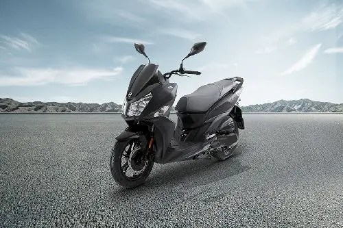 Yamaha Nmax 125 Vs Sym Jet 14. Brosur SYM Jet 14 Gratis!