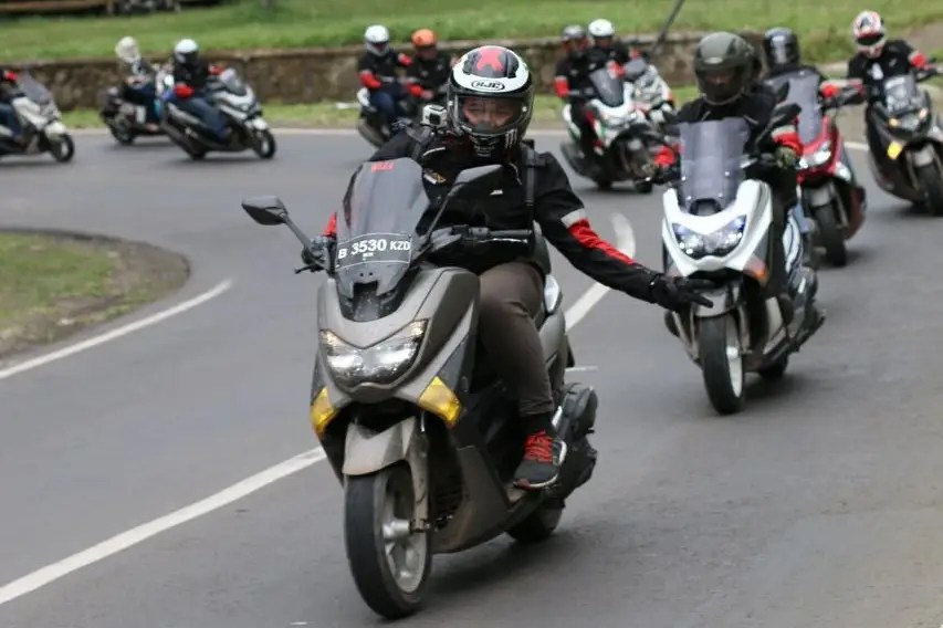 Nmax Model Terbaru 2021. Yamaha NMax Model Lawas Resmi Setop Produksi, YIMM Fokus ke Generasi Baru