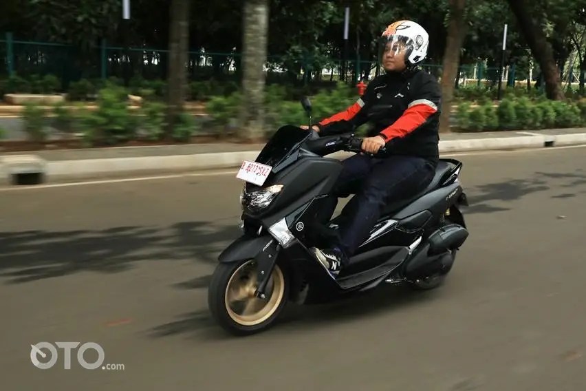 Nmax Shock Tabung. Test Ride Yamaha NMax 2018: Kelebihan dan Kekurangan Mengendarai NMax Shock Tabung