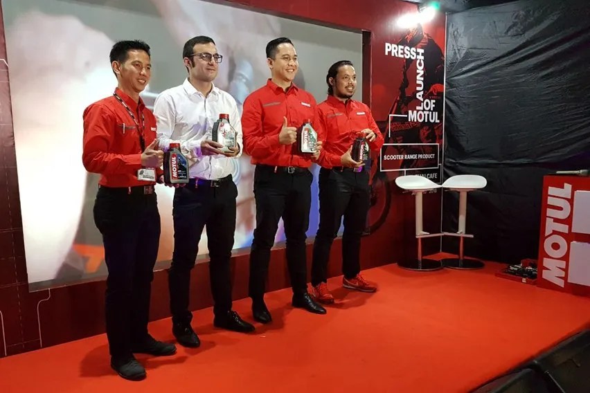 Oli Motul Yamaha Nmax. Motul Luncurkan Oli Skutik, Cocok Buat Yamaha NMax dan Honda PCX