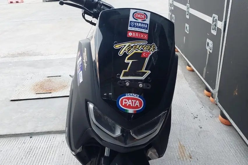 Nmax Decal Mandalika. WSBK 2022 Mandalika: All New NMax Jadi Motor Paddock Tim Pata Yamaha with Brixx