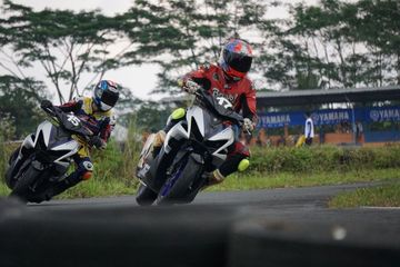 Aerox Vs Nmax Race. Aerox Dipilih Turun Balap Ketimbang NMAX di Yamaha Cup Race, Konsep Racing Pengaruh