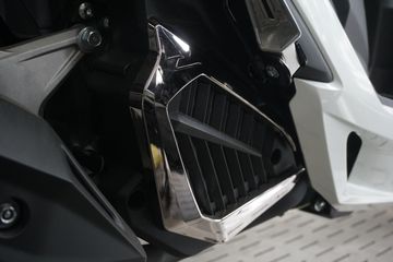Nmax Radiator Cap. Jangan Asal Ganti, Ini Fungsi Utama Cover Radiator di Motor Matic