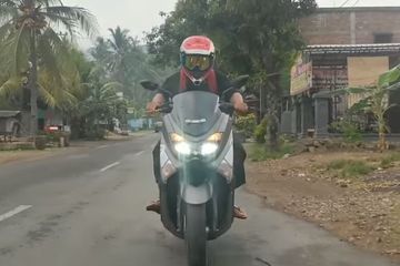 Nmax Modif Astrea. Si GrandMax, Wajah Sih Yamaha NMAX, Lihat Samping Kok Honda...