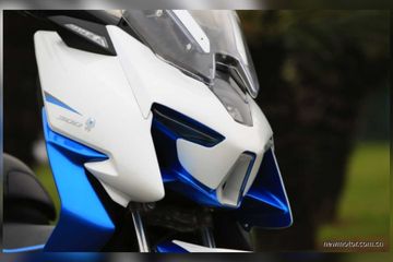 Modif Nmax Ke Xmax. Mirip Gundam, Skutik Maxi Ini Tampangnya yang Bisa Jadi Inspirasi Modifikasi Yamaha NMAX atau XMAX