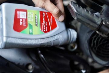 Oli Nmax Enduro. Awas Salah Pilih, Begini Cara Mengetahui Oli Pertamina Enduro Untuk Skutik Baru dan Lama