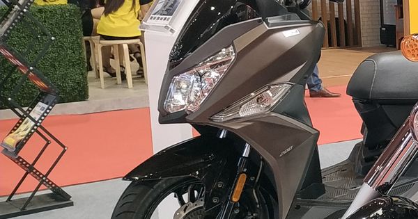 Sym Jet 14 200i Vs Yamaha Nmax. Kenalin Nih SYM Jet 14, Penantang Baru Yamaha NMAX dan Honda PCX