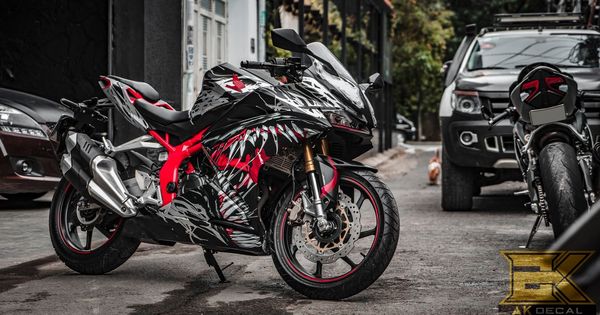 Decal Nmax Venom. Terlihat Makin Ganas Honda CBR250RR Pakai Decal Ala Venom