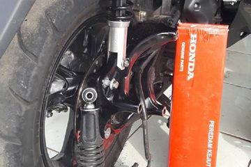 Shockbreaker Nmax Keras. Shockbreaker NMAX Lama Terkenal Keras? Begini Biar Asyik Lagi Dipakai Boncengan