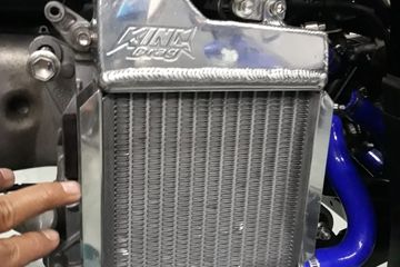 Air Radiator Nmax Berapa Liter. Radiator Dua Lapis Buat NMAX, XMAX, Aerox dan Lexi, Cek Harganya