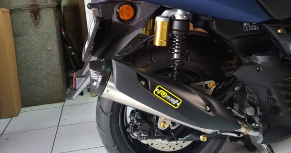 Perbedaan Knalpot Pcx Dan Nmax. Tampil Beda All New NMAX Dengan Knalpot Rob1, Ganteng dan Tidak Bising