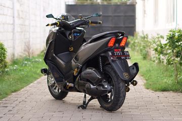 Nmax Modif Tmax. Yamaha NMAX Makin Lebar, Tanam Bodi Ala TMAX, Begini Wujudnya