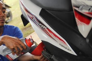 Oli Diesel Untuk Nmax. Pakai Oli Diesel di Motor Supaya Lebih Awet, Amankah atau Ada Efek Sampingnya?