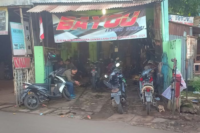 Knalpot Kondoman Nmax. Spesialis Bobok Knalpot Motor Standar dan Kondoman, Mulai Dari Rp 100 Ribuan