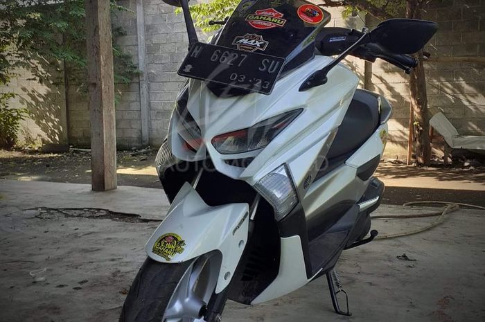 Honda Pcx 150 Vs Yamaha Nmax 155 Argentina. Gak Usah Berharap Dengan Yamaha NMAX Facelift 2019, NMAX Dibikin Gini Juga Keren Kok!