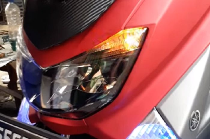 Lampu Belakang Nmax Modif. Virus Baru Lampu Sein Skutik Yamaha NMAX Pindah ke Headlamp, Caranya Gampang Tanpa Potong Kabel