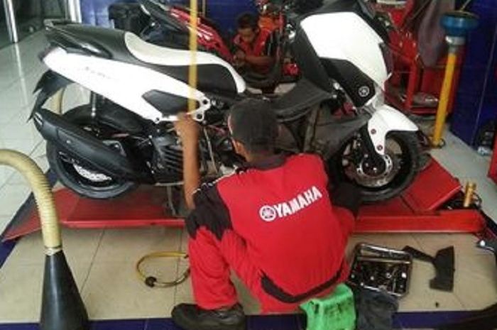 Mesin Nmax Ngelitik. Mesin Yamaha NMAX Ngelitik? Ternyata Bukan Karena Bensin, Komponen Ini Penyebabnya