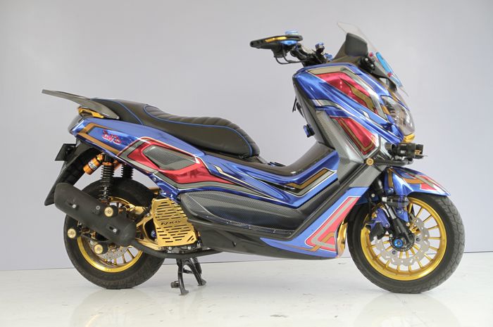 Warna Nmax Decal. Berkelas Banget, Modifikasi Motor Yamaha NMAX Dibalut Decal Stylish Sampai Serat Karbon