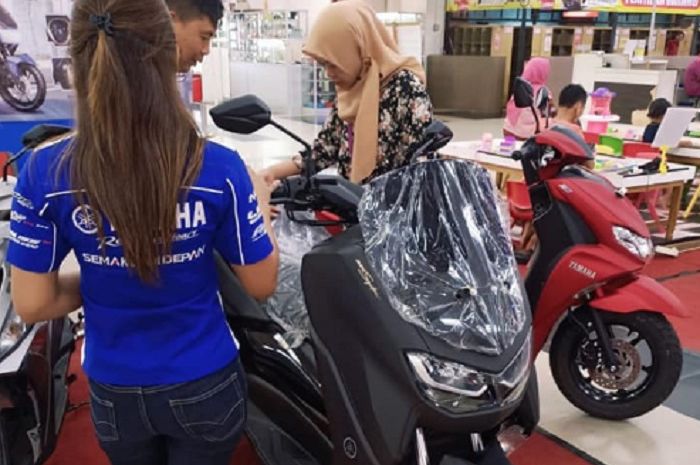 Motor Nmax Cash. Kesulitan Beli Cash All New Yamaha NMAX Dibanding Kredit, Bos Yamaha Bilang Langsung Adukan Kesini