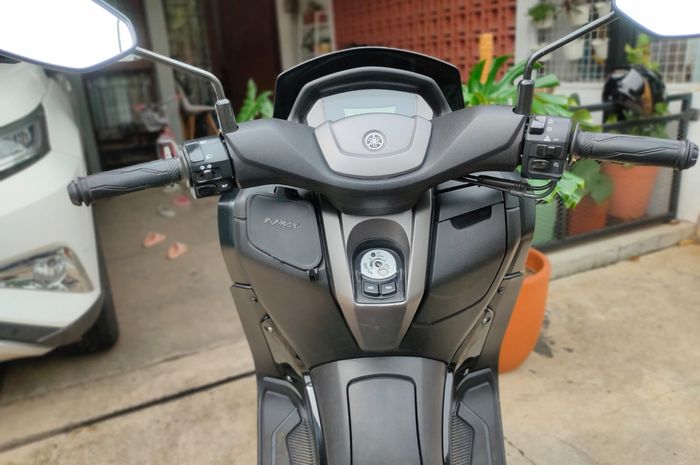 Tutup Laci Nmax 2020. Modal Rp 150 Ribu Bikin Laci Yamaha NMAX 2022 Makin Aman dan Tahan Air