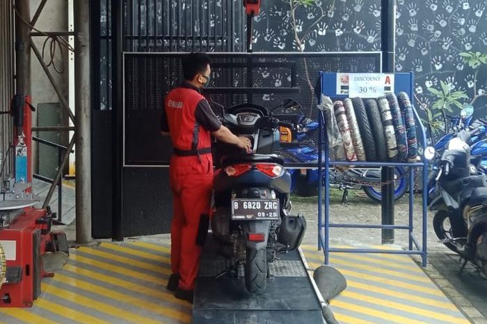 Nmax Air Filter Price. Segini Biaya Servis Ringan dan Servis CVT Yamaha NMAX 2022 di Bengkel Resmi