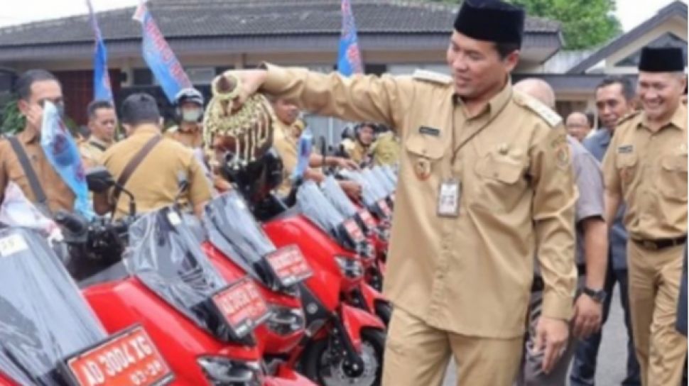 Nmax Bekas Jateng. Fakta-fakta Bupati dari PDIP di Jateng Beri Motor Merah untuk Kades, Gelontorkan Dana Rp9 M