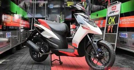 Yamaha Nmax 155 Vs Aprilia Sr 150. Aprilia SR150 Hadir Dengan Empat Pilihan Warna Baru, Tunggu Kedatangannya Di Tanah Air