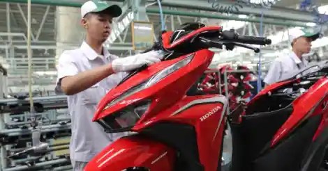 Data Penjualan Nmax Vs Pcx 2021. Penjualan Sepeda Motor Kembali Menurun di Februari 2021