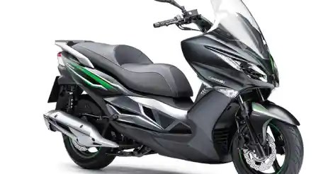 Yamaha N-max 125 Vs Honda Pcx 125. Kawasaki J125, Maxi Scooter Rival Yamaha N Max dan Honda PCX Hadir di Milan