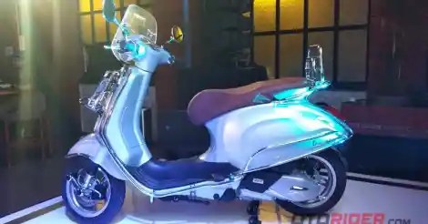 Vespa Primavera 150 Vs Yamaha Nmax. Membandingkan Performa Honda sh150i Vs Vespa Primavera Terbaru, Harga Selisih Tipis