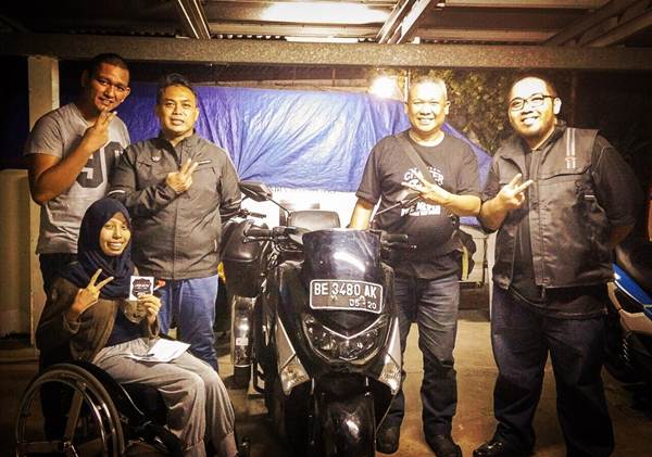 Modifikasi Nmax Roda 3. Mbak Echi, Lady Biker Pengguna Yamaha Nmax Modif Roda 3 untuk harian dalam Keterbatasan Fisik