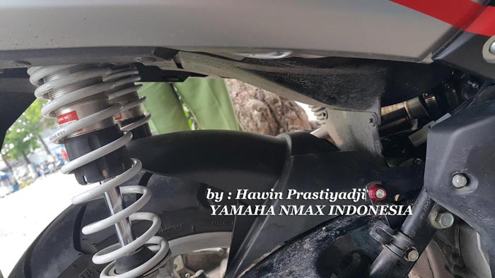 Spakbor Belakang Nmax Modif. Modifikasi Yamaha Nmax Pakai Spakbor Kolong Byson Tahan Nyiprat Modal Rp.40 Ribu