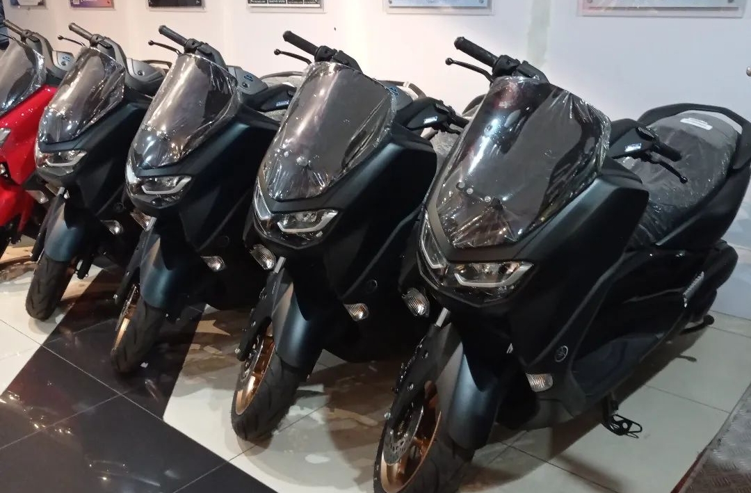 Nmax Police Putih. Yamaha Nmax 160 VVA 2024 Spesifikasi Mesinnya Buas Cocok untuk Touring Luar Pulau!