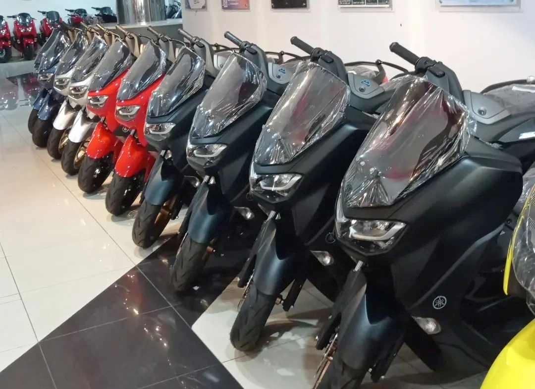 Nmax Police Putih. Yamaha Nmax S 2024 Semakin Percaya Diri untuk Merebut Pasar Skuter Matic Besar di Tanah Air!