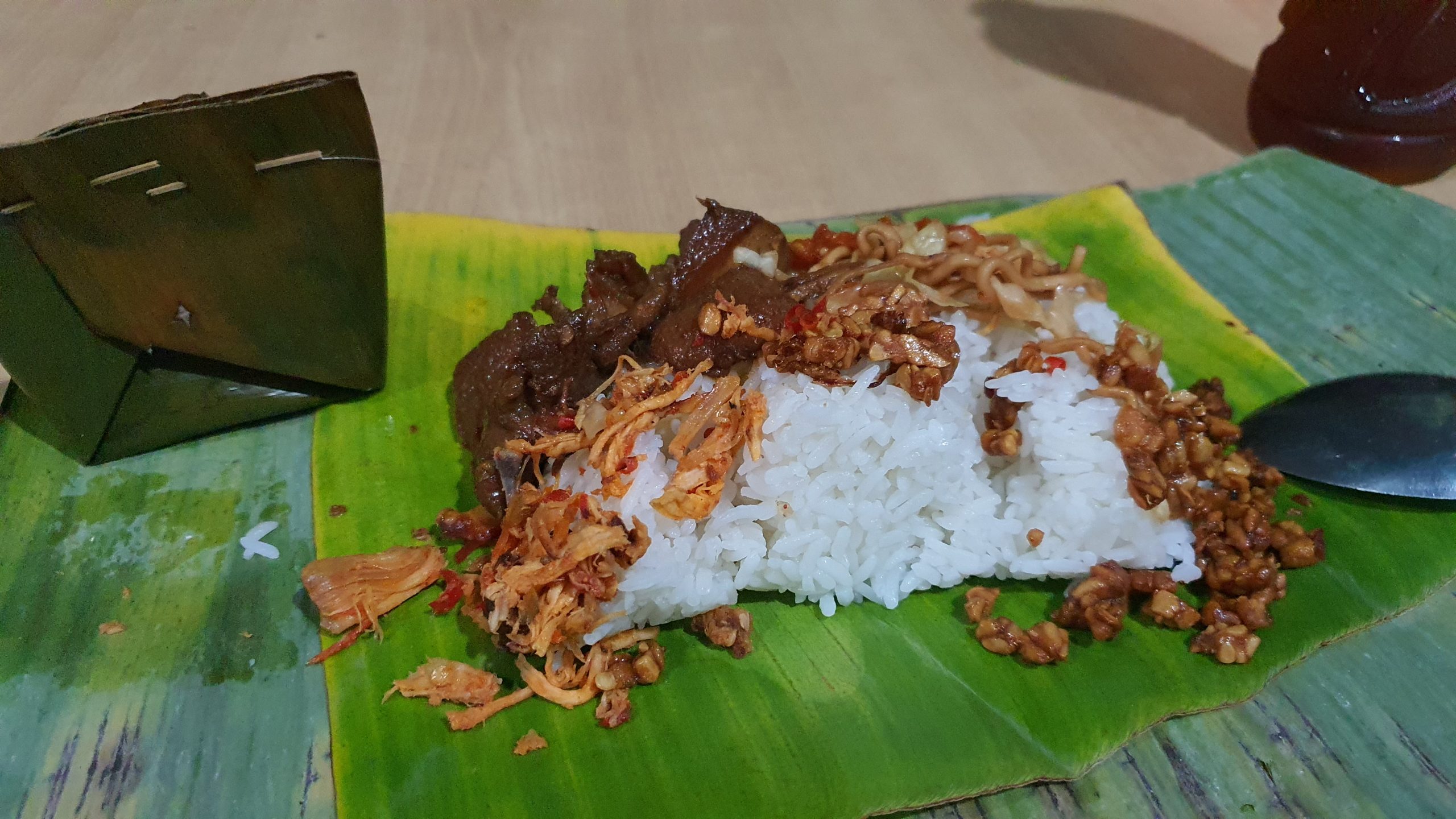 Kenapa Dinamakan Nasi Jinggo. Pasti Nagih, Kuliner Non Halal Nasi Jinggo Babi Kecap Bu Manik