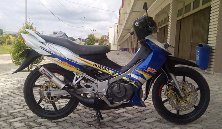 Stiker Gigi Hiu Nmax. Suzuki Satria 2-Tak, Si Bebek Kencang yang Minim Penyakit